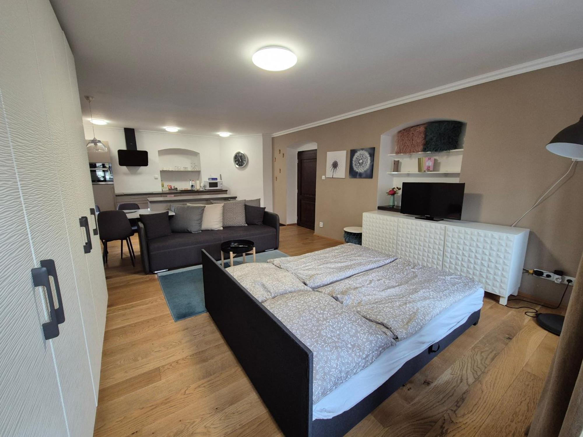 The Gusto Apartman Chomutov Exteriör bild